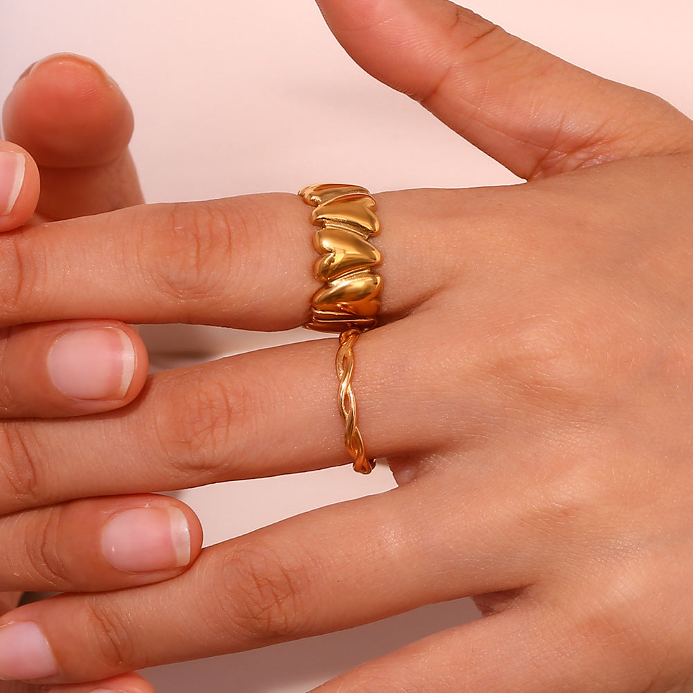 Fashionable Heart-Shaped Stainless Steel Ring with 18K Gold Plating for Women