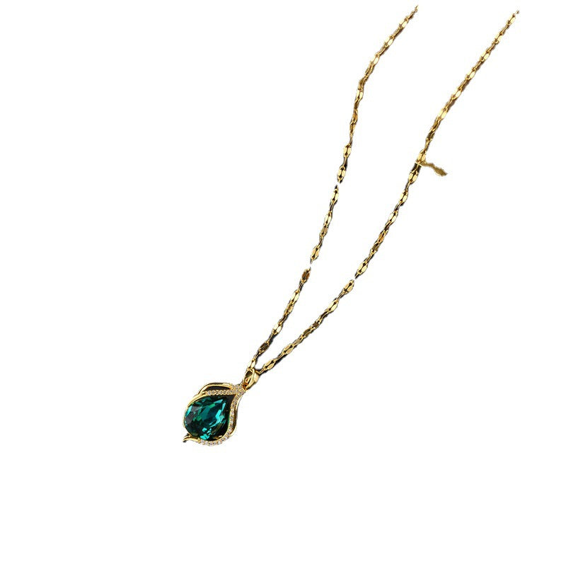 Collana in Acciaio al Titanio a Goccia Stile Naturale con Intarsi di Cristallo e Motivo a Concha