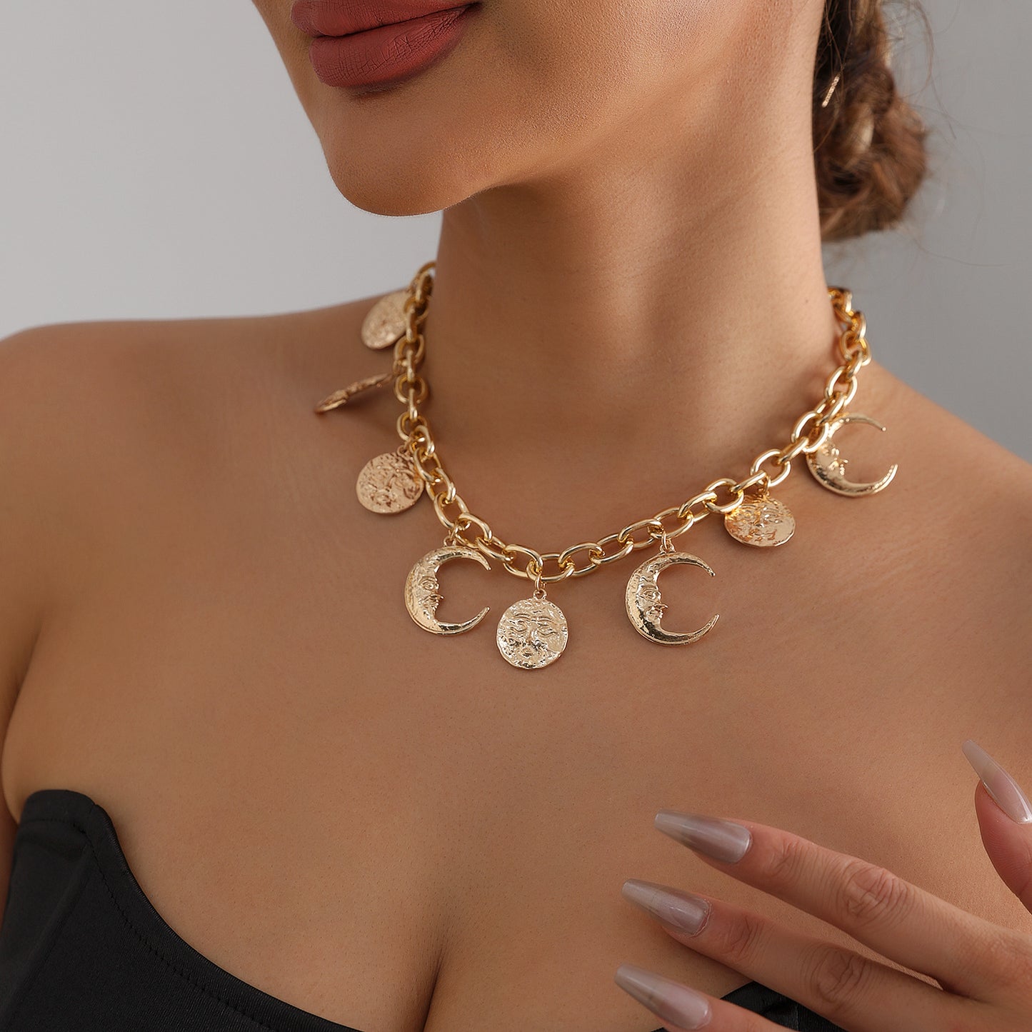 Vintage Casual Moon Geometric Alloy Plated Pendant Necklace for Women