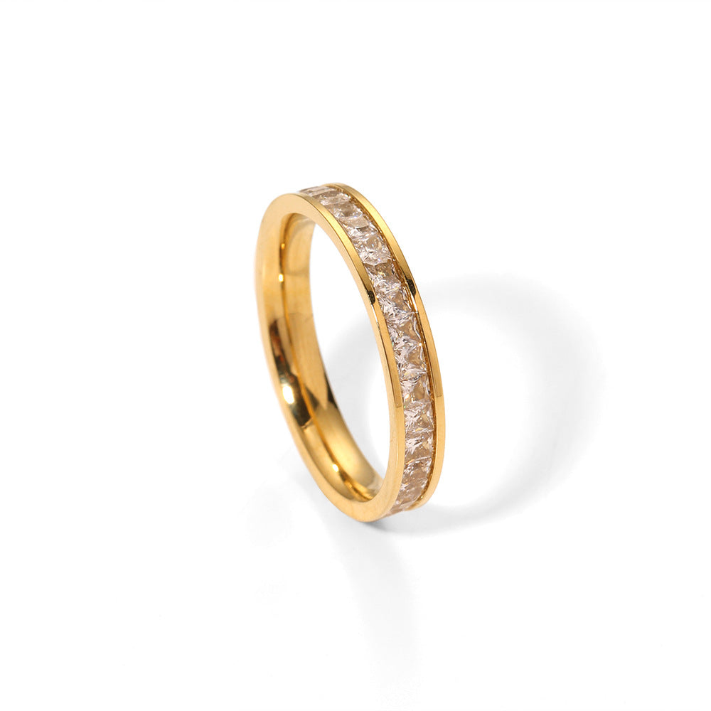 Minimalist Round Titanium Steel Ring with Rhinestone Inlay for Women, Vacuum Plated in 18K Gold, Geometric Style Fashion Finger Ring