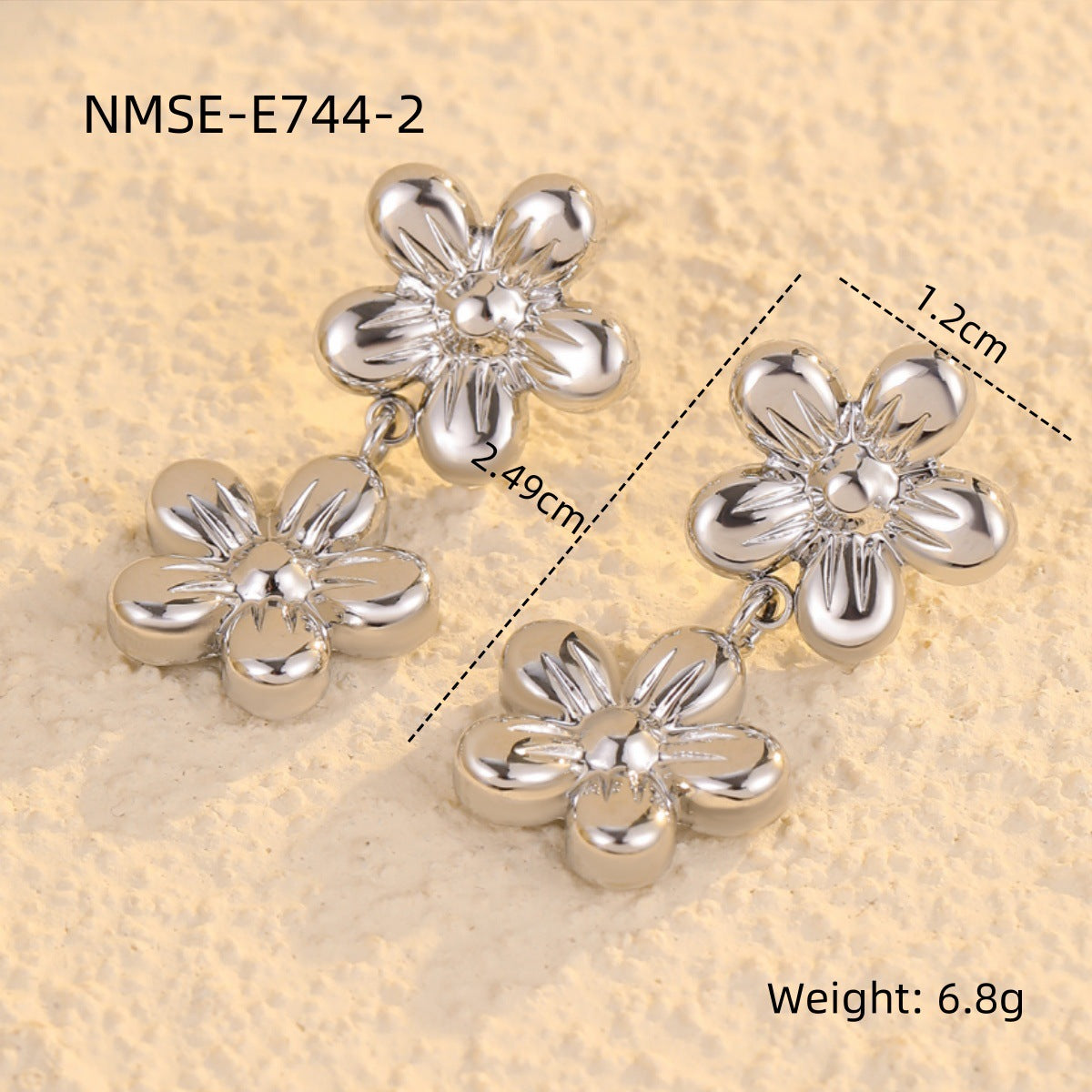 Aretes colgantes de acero inoxidable florales minimalistas para mujer con acabado chapado y estética de lujo