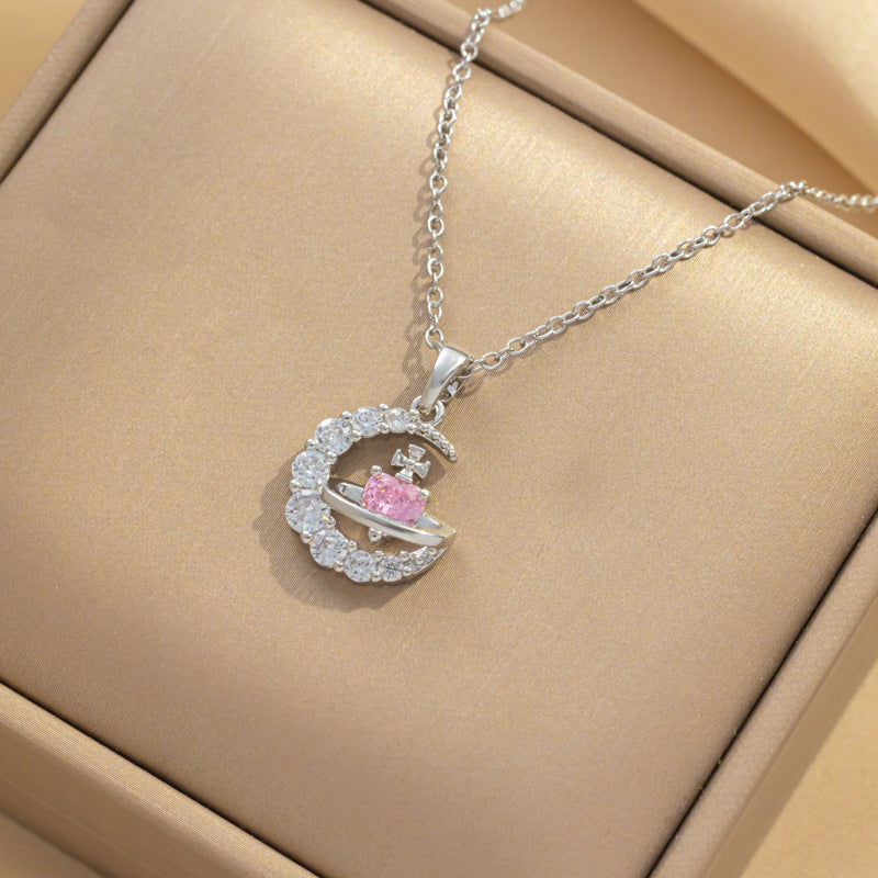 Collana da donna a cuore geometrico minimalista in acciaio al titanio con intarsio in strass e catena a cavo placcata PVD