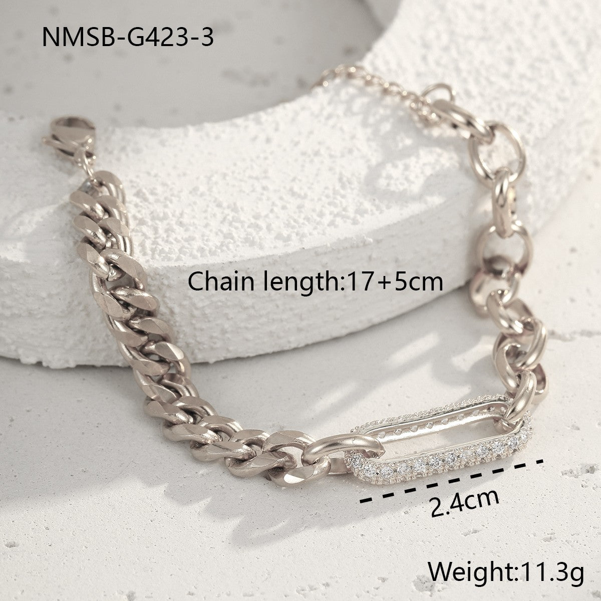 Fashionable Minimalist Star-Shaped Stainless Steel Bracelet with Plating Finish for Women