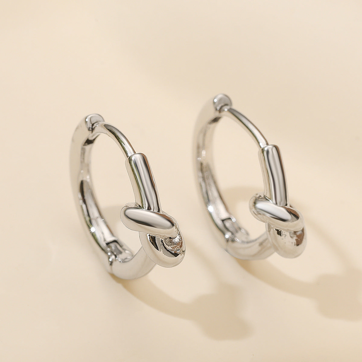 Minimalist Geometric Copper Hoop Earrings with 18K Gold Plating for Women, Irregular Knot Design, Vintage-Inspired Fashion Jewelry