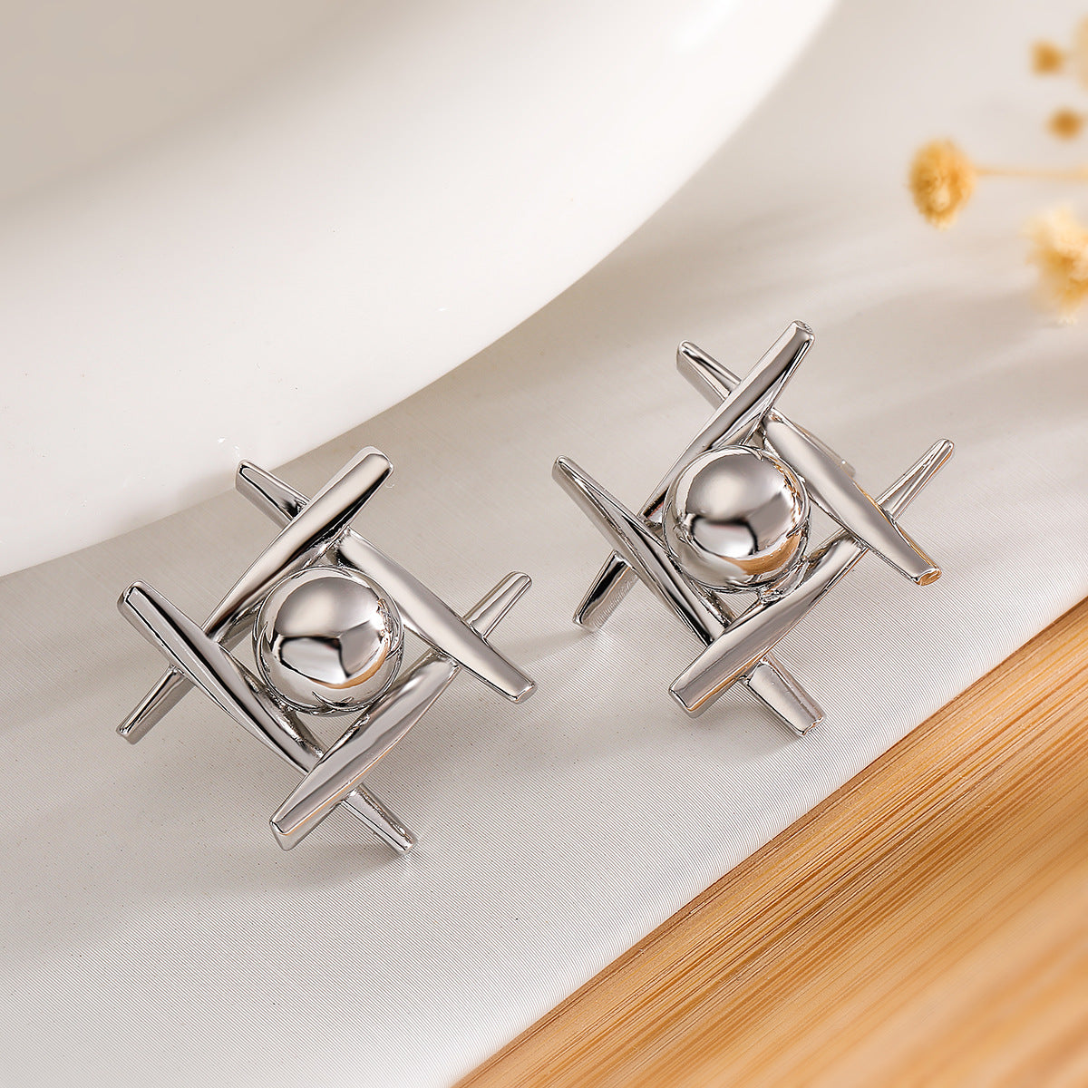 Orecchini da donna geometrici irregolari in rame con placcatura in oro, orecchini di tendenza dallo stile minimalista