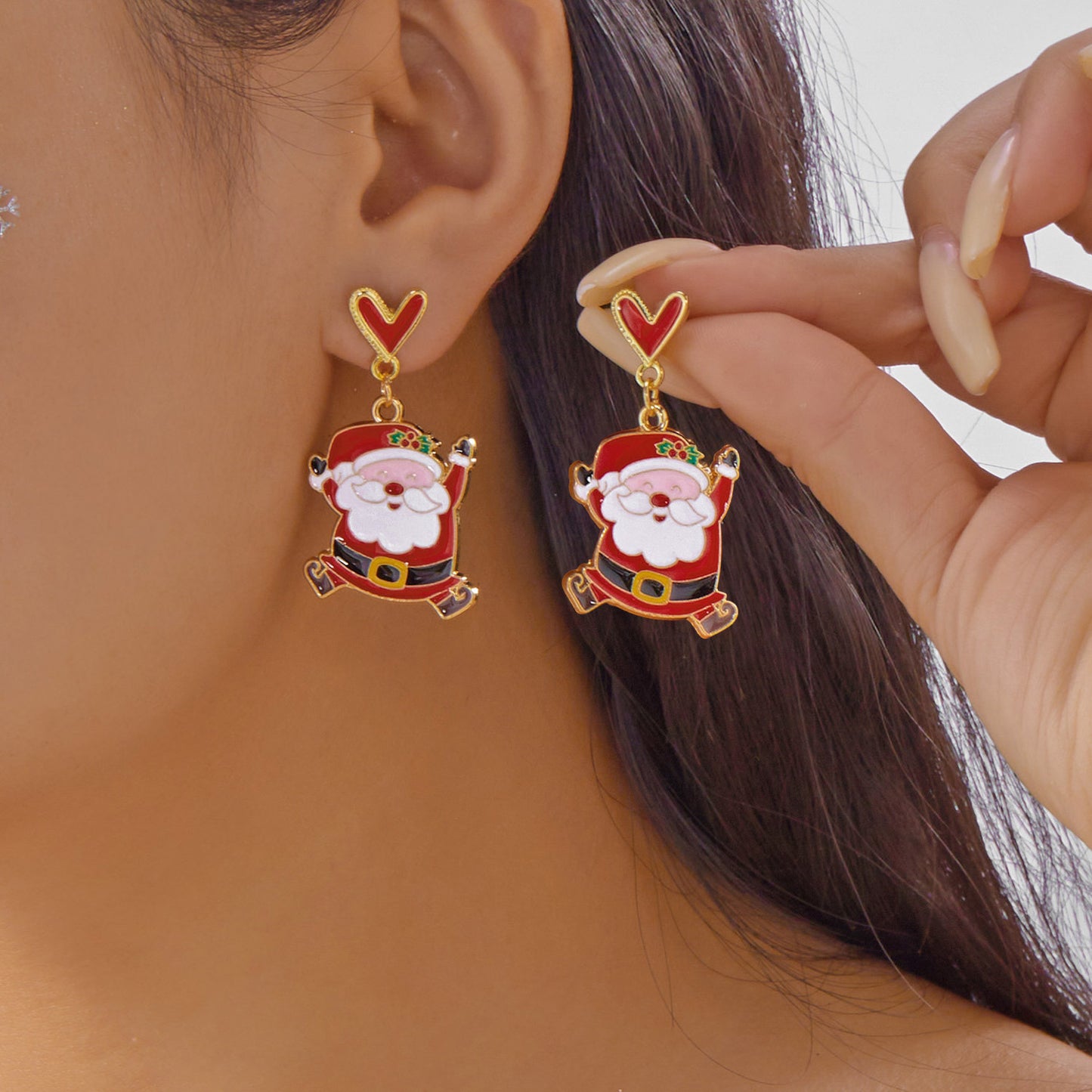 Pendientes de aro de aleación con forma de corazón, temática navideña, con motivos de Papá Noel y muñeco de nieve, electrochapados, unisex