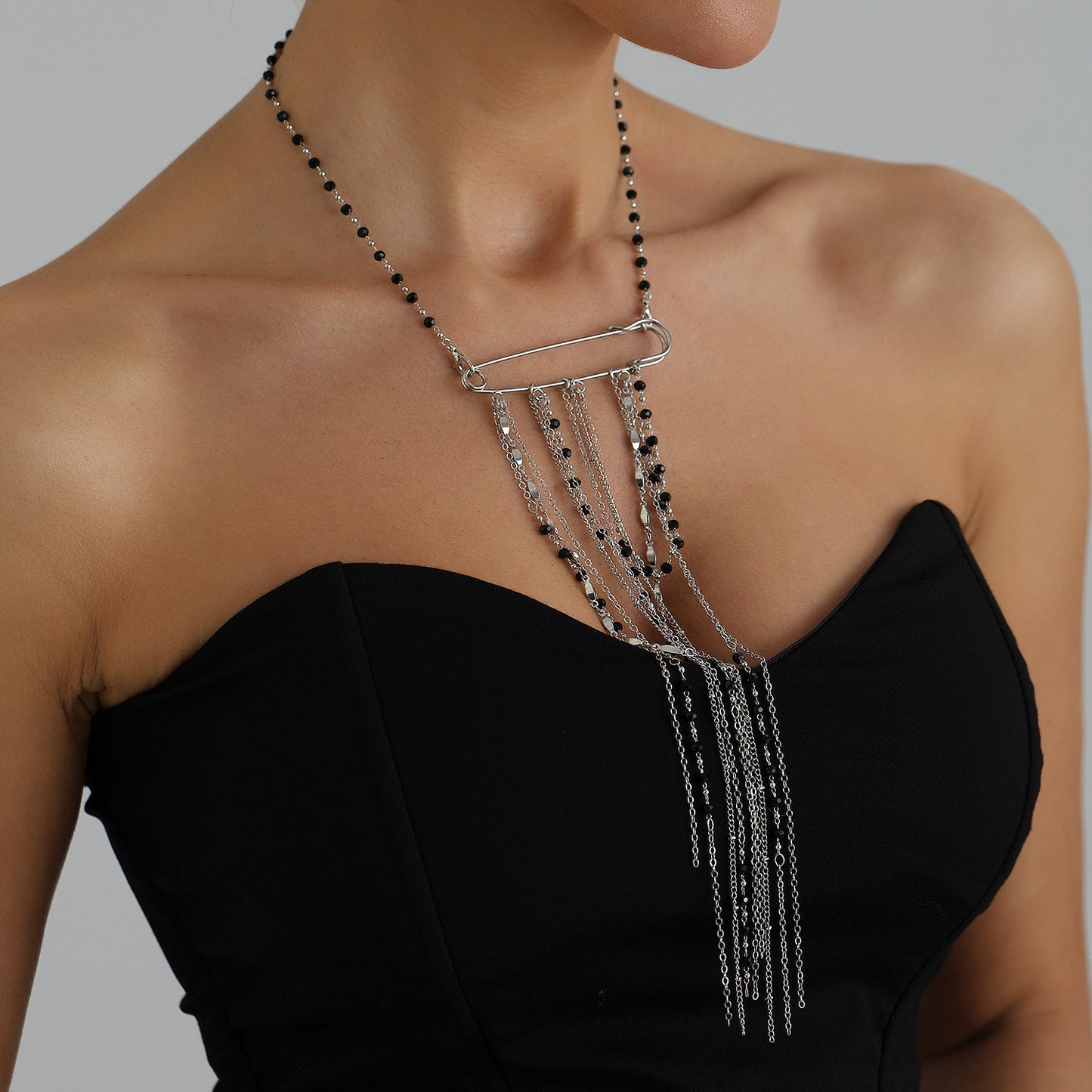 Streetwear Geometric Iron Plated Tassel Necklace for Women