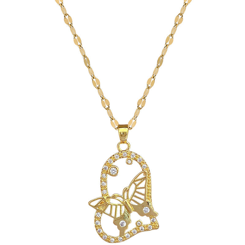 Collana Minimalista in Acciaio al Titanio a Forma di Cuore e Farfalla con Dettagli in Perle e Intarsi di Strass da Donna