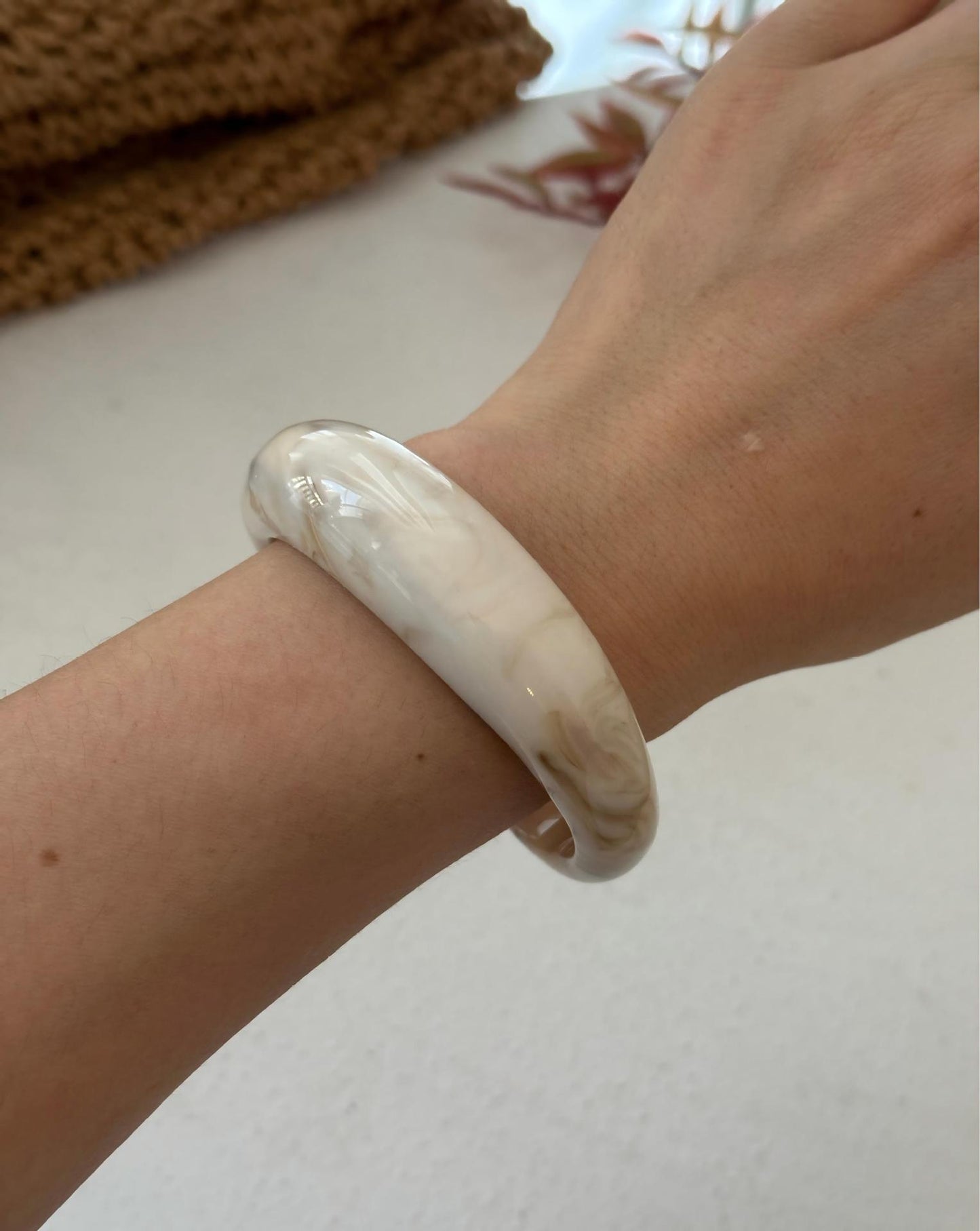 Casual Luxury Gradient Geometric Oval Resin Bracelet with Drip Oil Finish