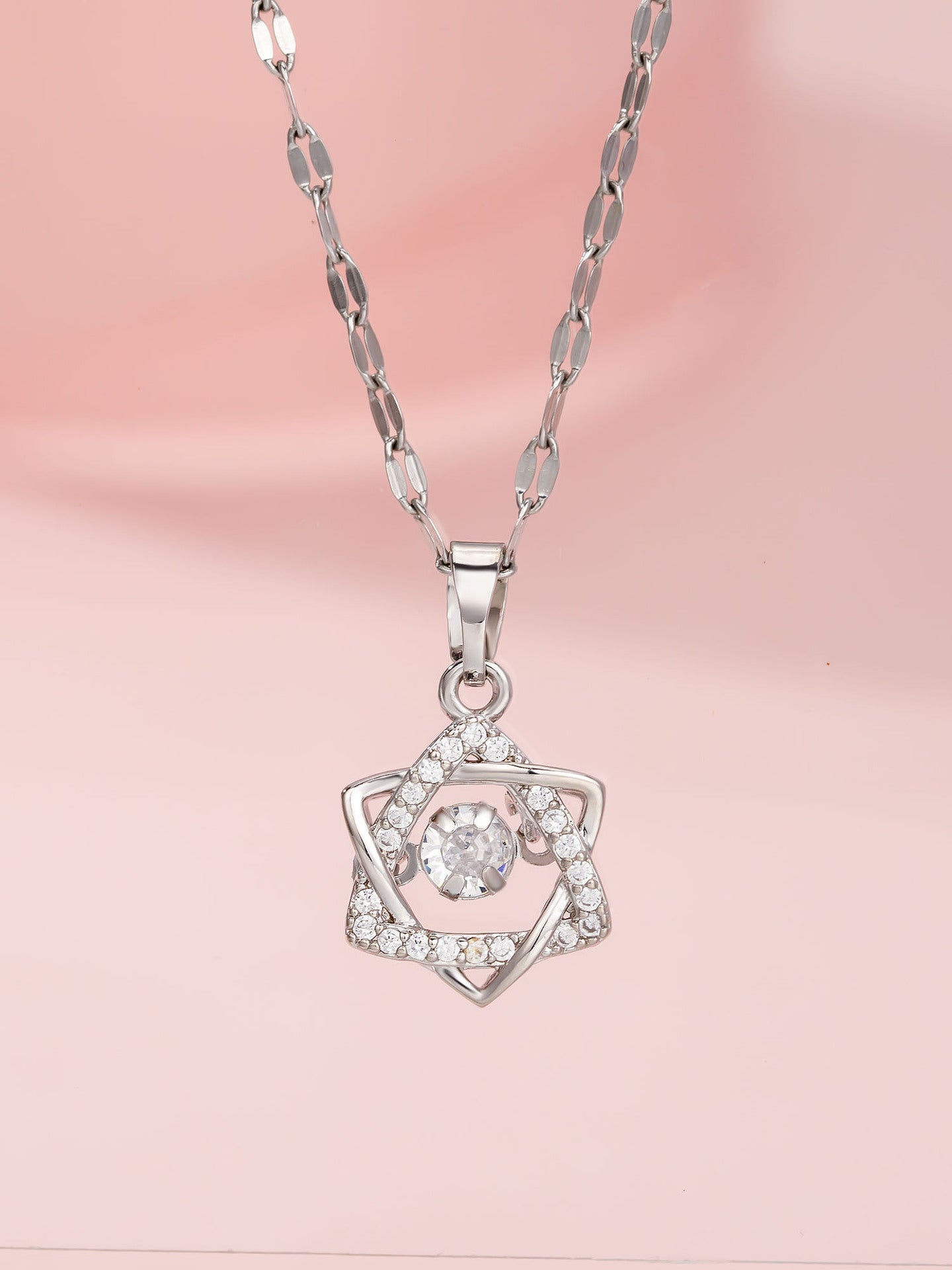 Dulce collar con colgante minimalista de acero de titanio en forma de corazón con acabado chapado para mujer