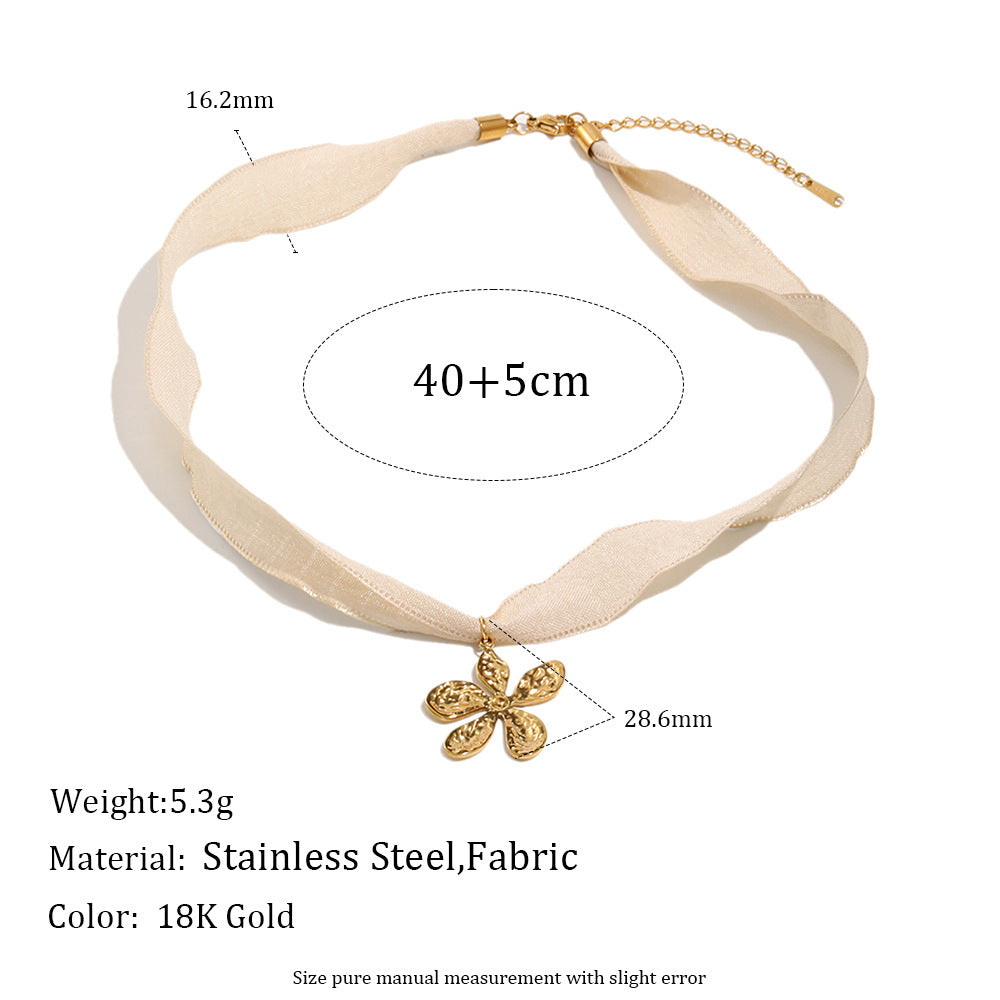 Collana pendente con luna geometrica minimalista da donna in acciaio inossidabile placcato oro 18K con finitura martellata testurizzata