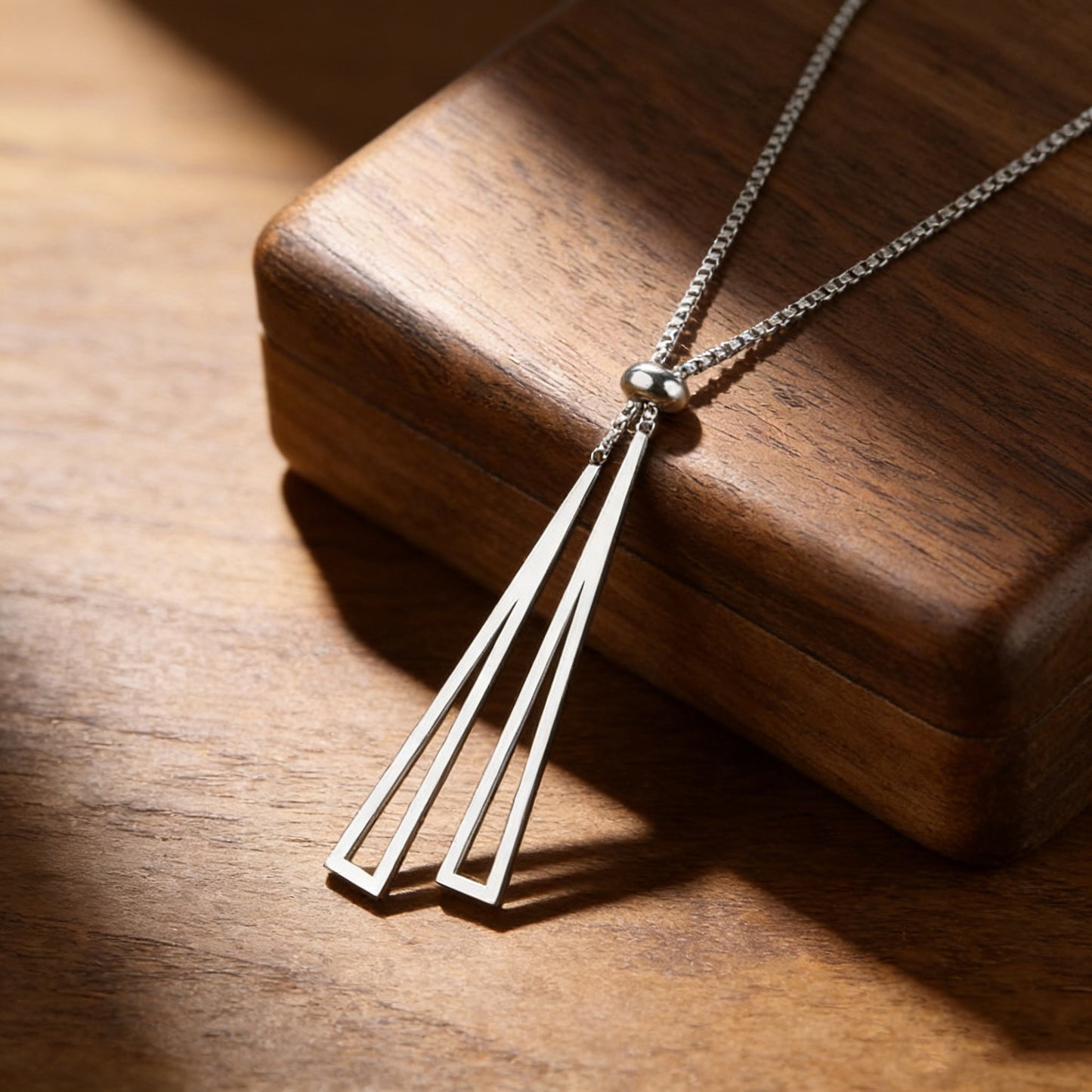 Collana da donna minimalista elegante geometrica in acciaio inossidabile placcato oro 18K