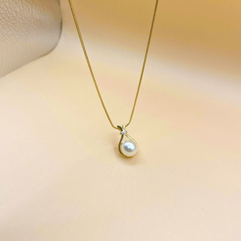Minimalist Geometric Titanium Steel Pendant Necklace with Plated Finish for Women and Men Box Chain Locket Style