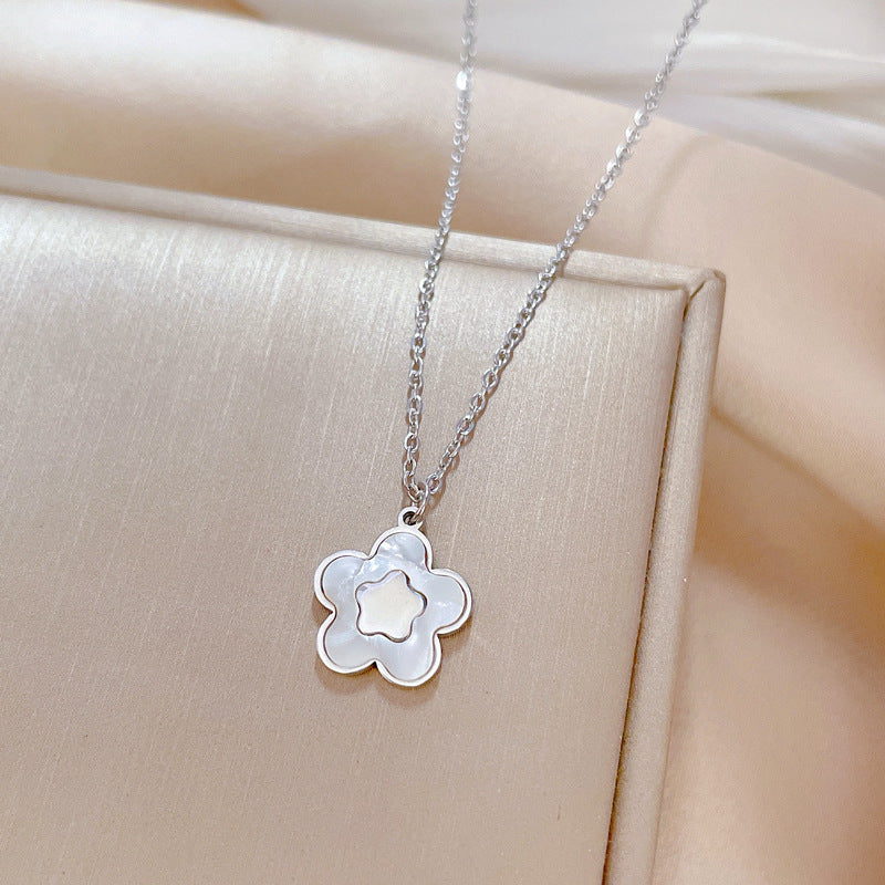 Collar de Acero de Titanio con Estrella de Cinco Puntas Minimalista y Geométrica de Nácar con Baño de Oro para Mujer