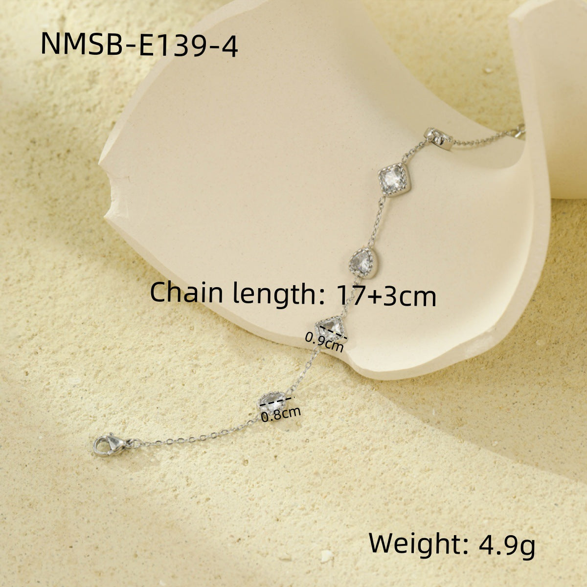 Fashionable Women's Heart-Shaped 18K Gold-Plated Titanium Steel Bracelet with Minimalist Geometric Design