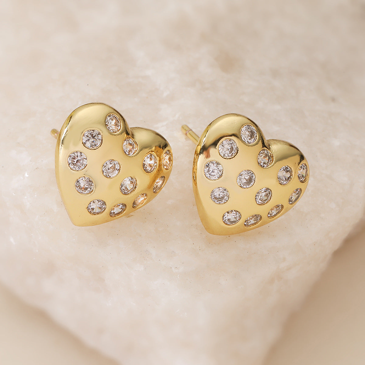 Minimalist Heart-Shaped Copper Earrings with 18K Gold Plating and Cubic Zirconia Inlay for Women