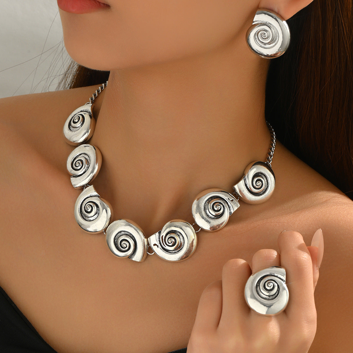Juego de collar, pendientes y pulsera de aleación con diseño minimalista de concha para mujer