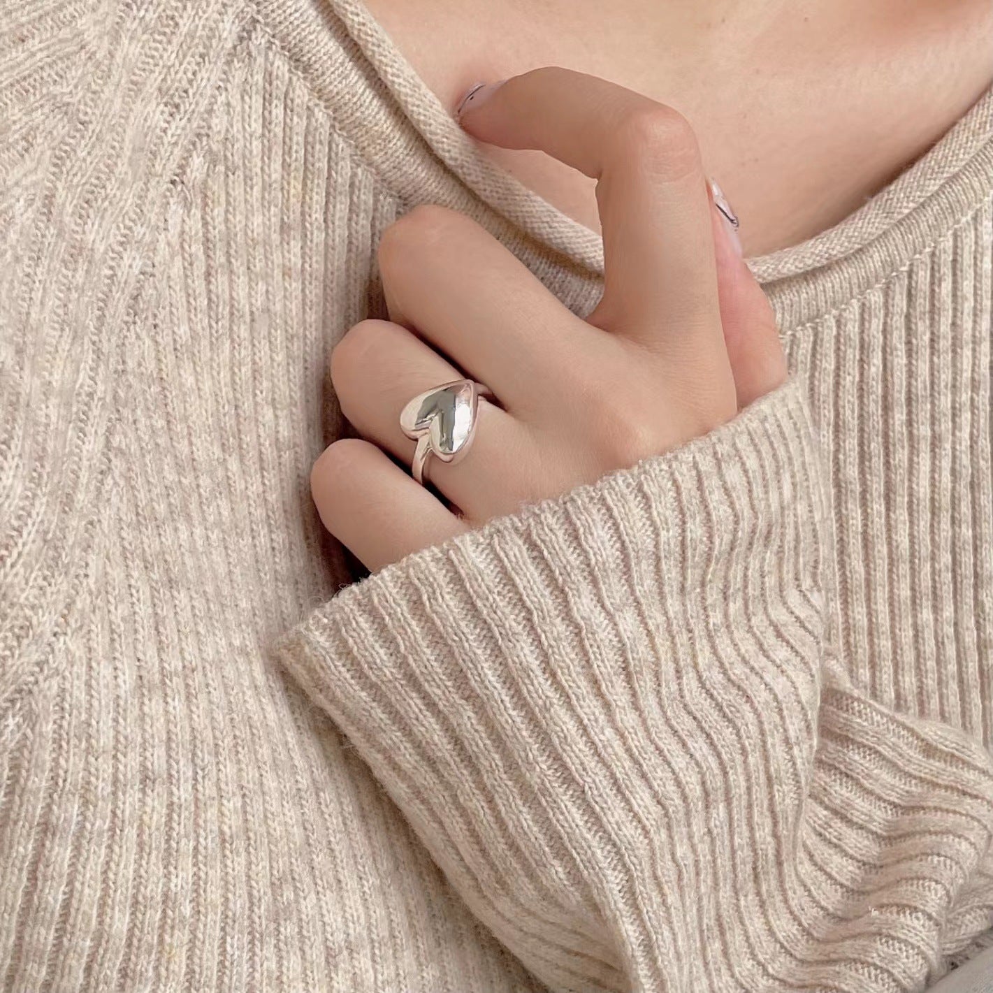Sweet Minimalist Heart-Shaped 925 Sterling Silver Ring for Women