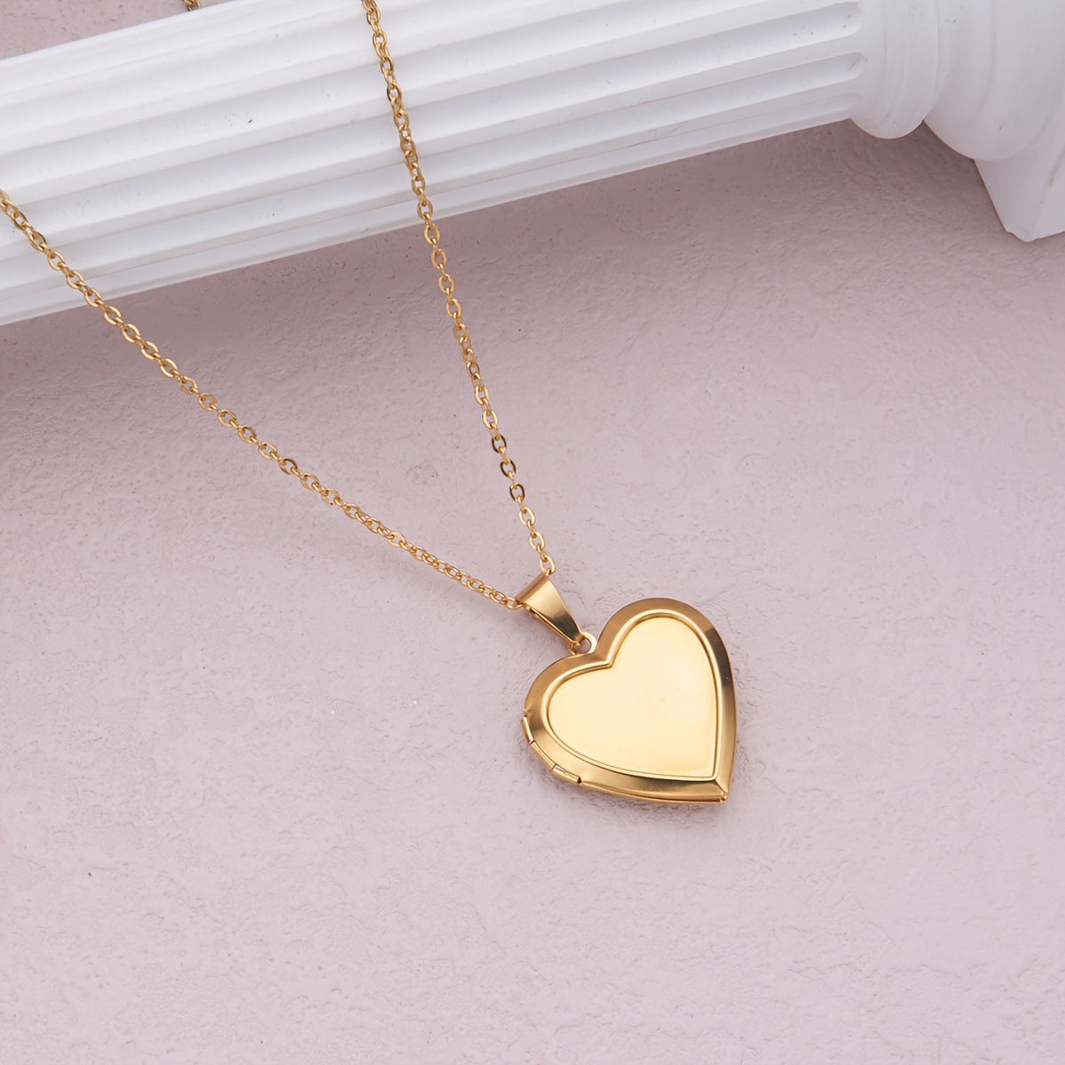 Polished Heart-Shaped Opening Photo Locket Necklace in Stainless Steel with Titanium Steel Pendant for Unisex Daily Wear