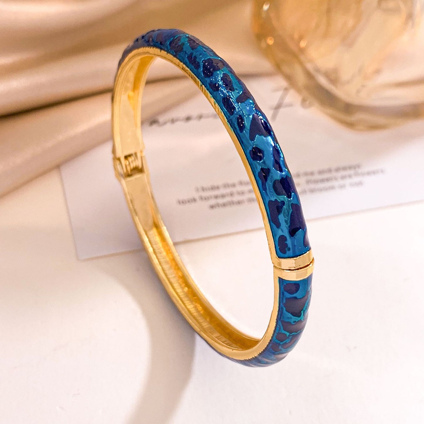 Minimalist Luxury Leopard Print Geometric Alloy Inlaid Rhinestone Open Cuff Bracelet