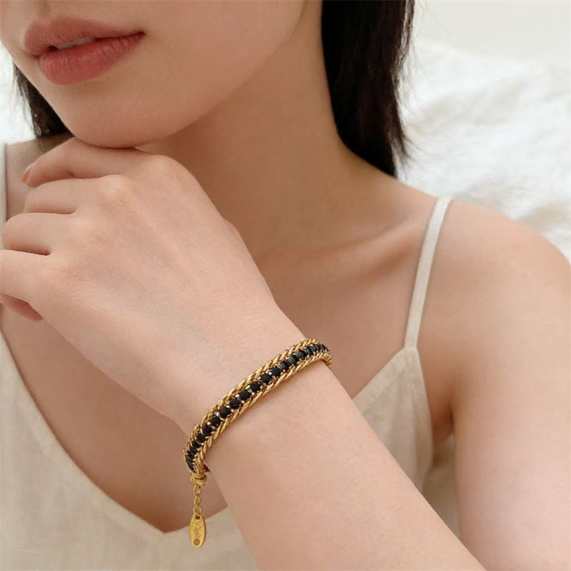 Bracciale da donna in acciaio al titanio placcato oro con intarsio di strass geometrici quadrilateri, lusso minimalista