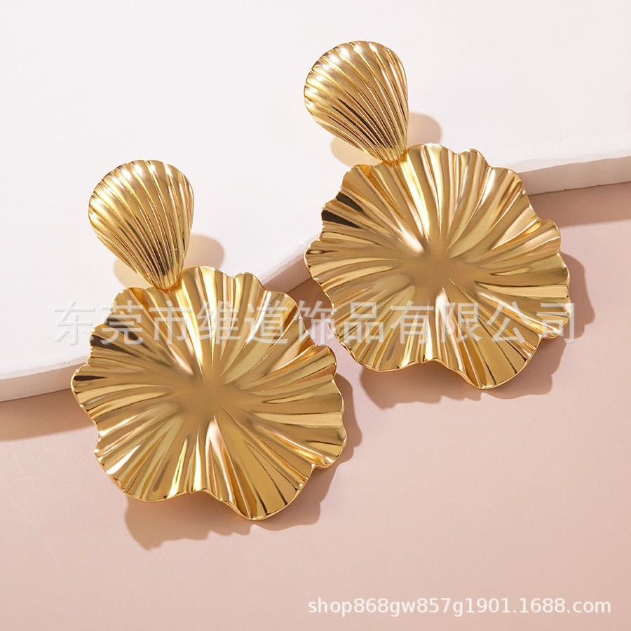 Sweet Streetwear Geometric Floral Polished Stainless Steel Earrings Gold
