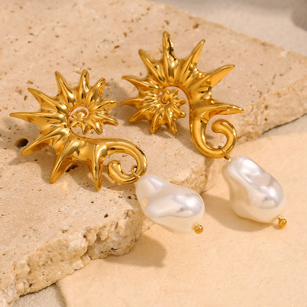 Fashionable Vintage-Style Seahorse-Shaped Stainless Steel Earrings with 18K Gold Plating and Baroque Pearl Accents