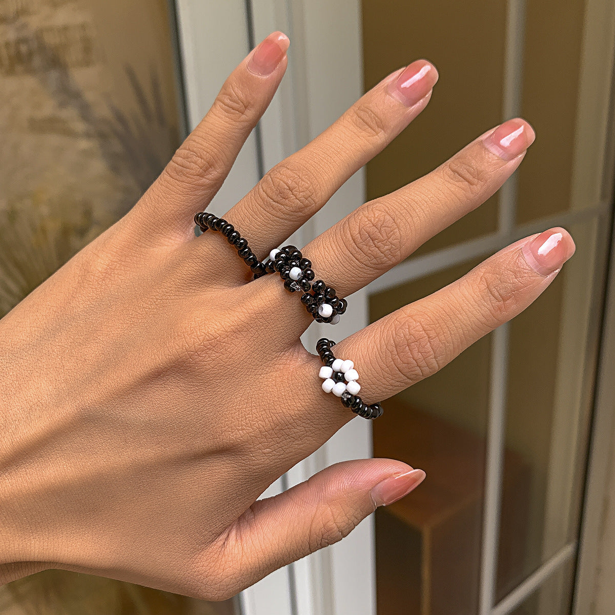 Anillo de plástico geométrico dulce y fresco estilo pastoral tejido a mano con cuentas de semillas