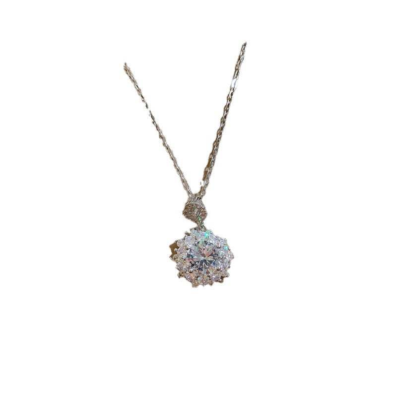 Collana con Pendente Geometrico in Acciaio al Titanio con Strass per Donna e Uomo, Gioielli a Catena Placcati con Scintillanti Zirconi