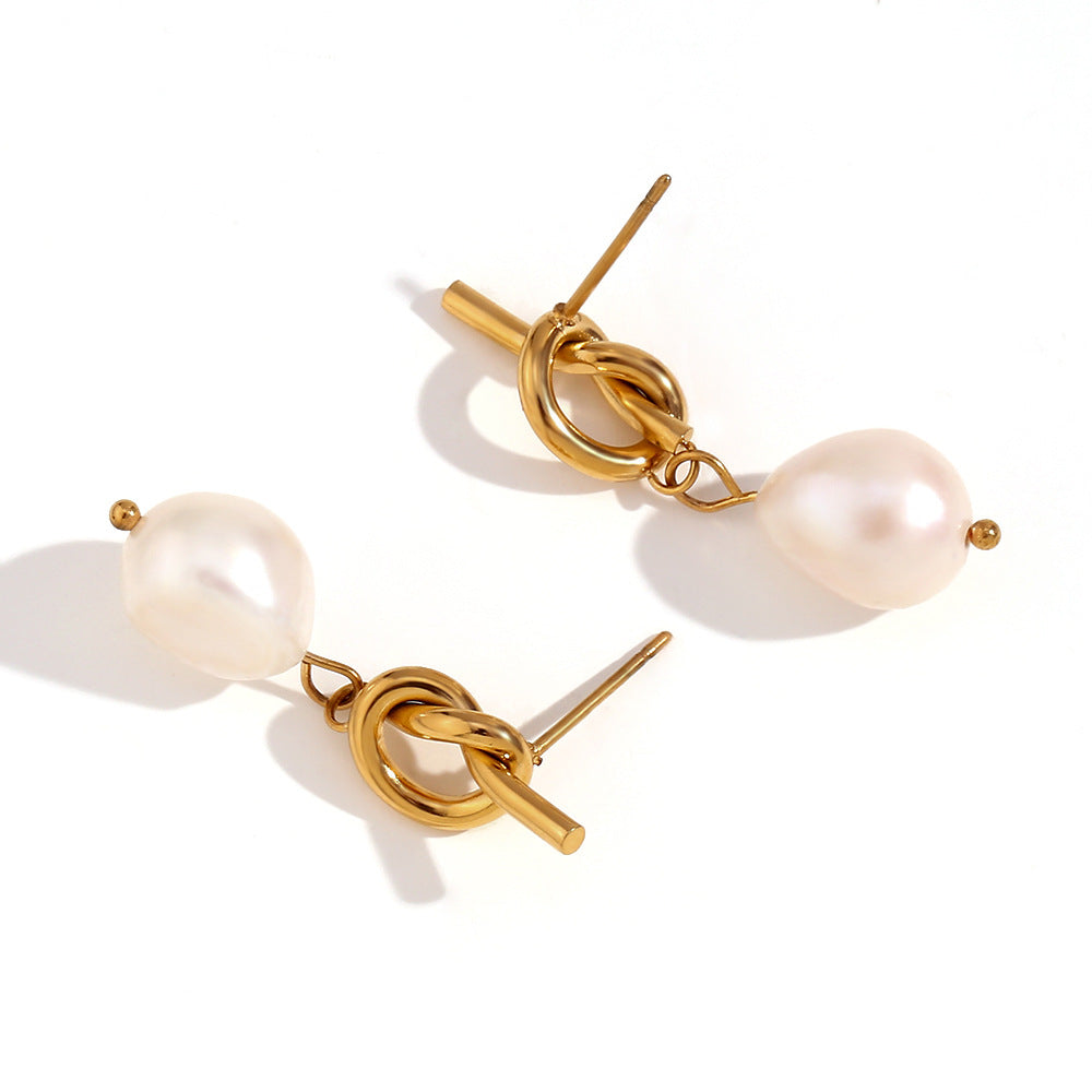 Orecchini a perno geometrici minimalisti in acciaio inossidabile con placcatura in oro 18 carati e perle d'acqua dolce per donna