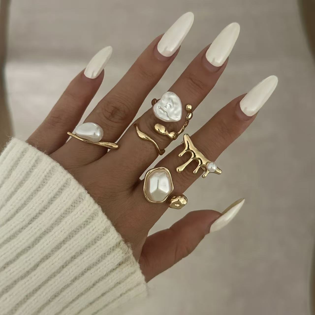 Anello da donna in lega placcata con texture geometrica irregolare