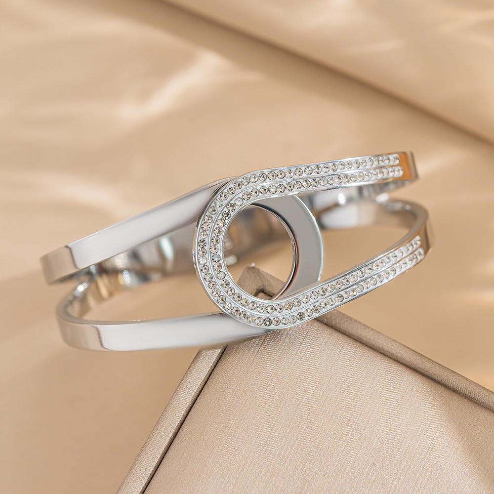 Bracciale minimalista di lusso in acciaio al titanio da donna con placcatura in oro, design geometrico ovale, anallergico, resistente allo sbiadimento
