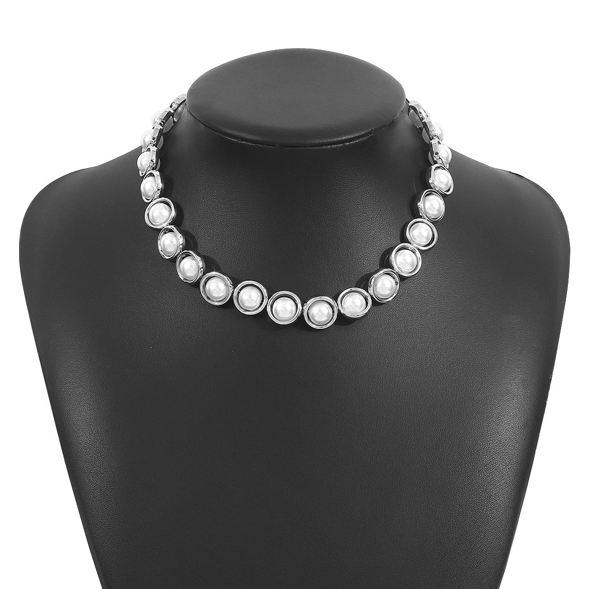 Elegante Collana con Colletto di Perle Vintage da Donna con Pendente a Forma Geometrica in Perle Imitazione su Catena di Perle