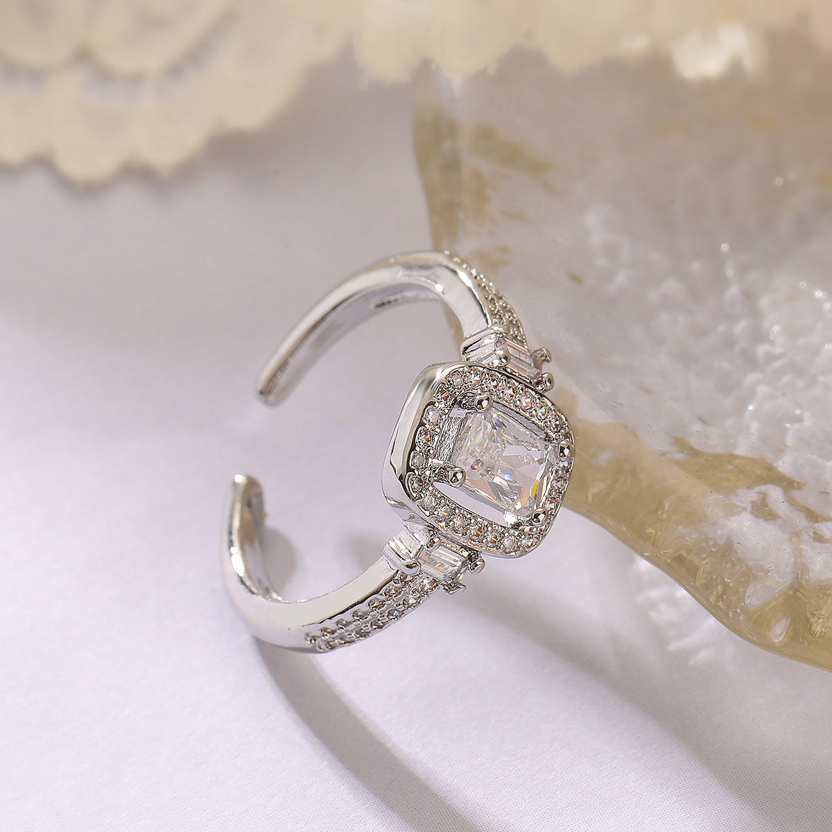 Minimalist Geometric Open Ring for Women Made of Brass with Real Gold Plating and Zircon Inlay