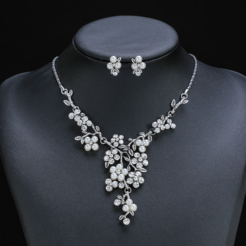 Vintage Bohemian Tree-Shaped Alloy Necklace with Pearl Accents and Box Chain for Women