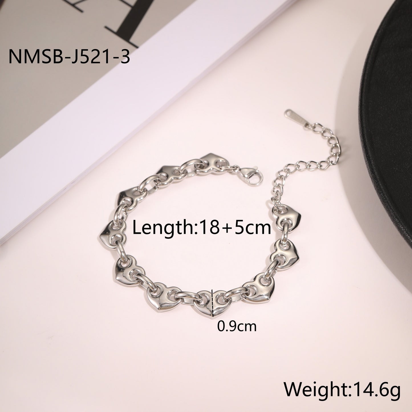 Fashionable Hollow Heart Stainless Steel Bracelet for Women with Plated Finish Minimalist Elegant Luxury Style