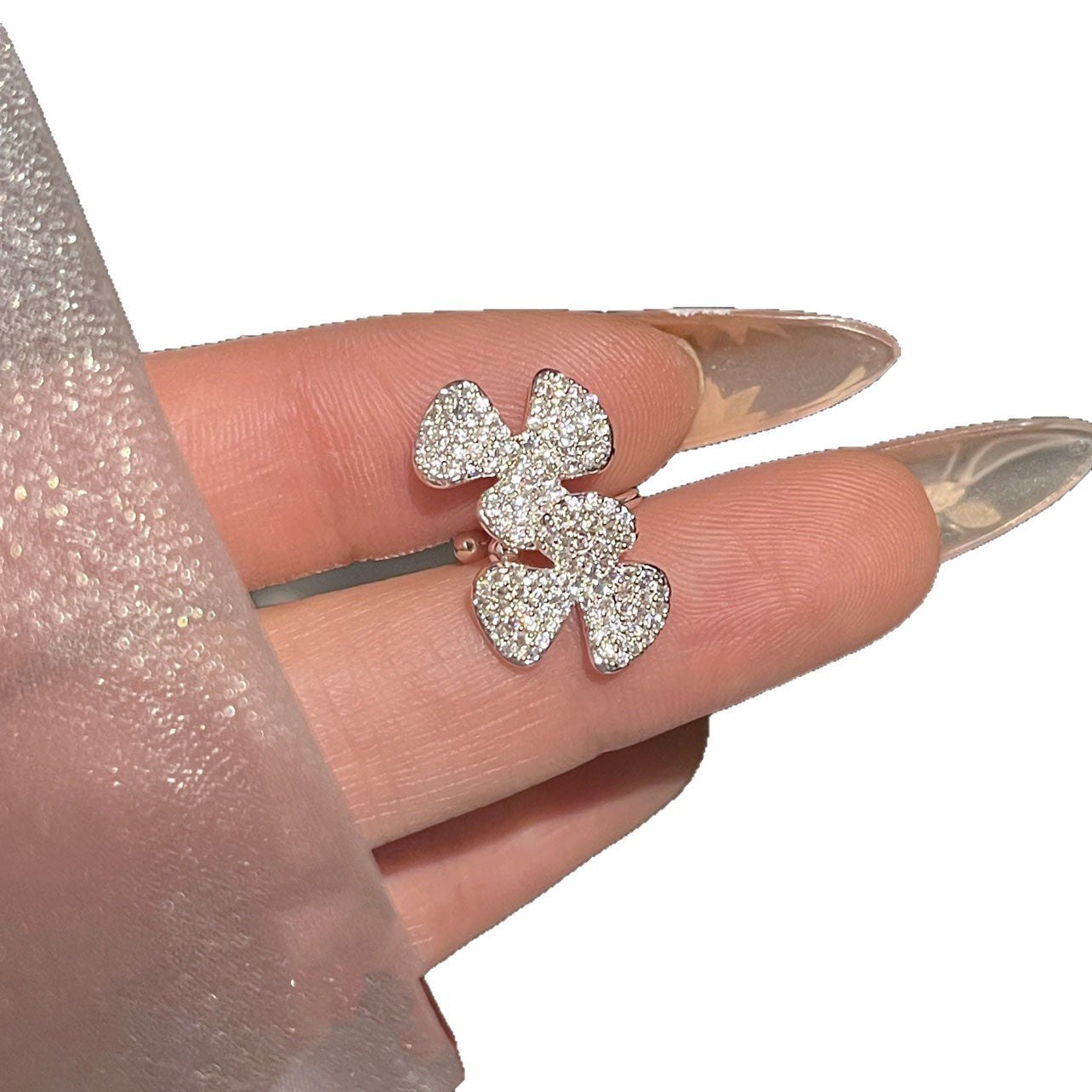 Orecchini a Cerchio Floreali con Zirconi Eleganti da Donna in Lega di Rame Leggeri di Lusso, Gioielli alla Moda per Orecchie Non Forate