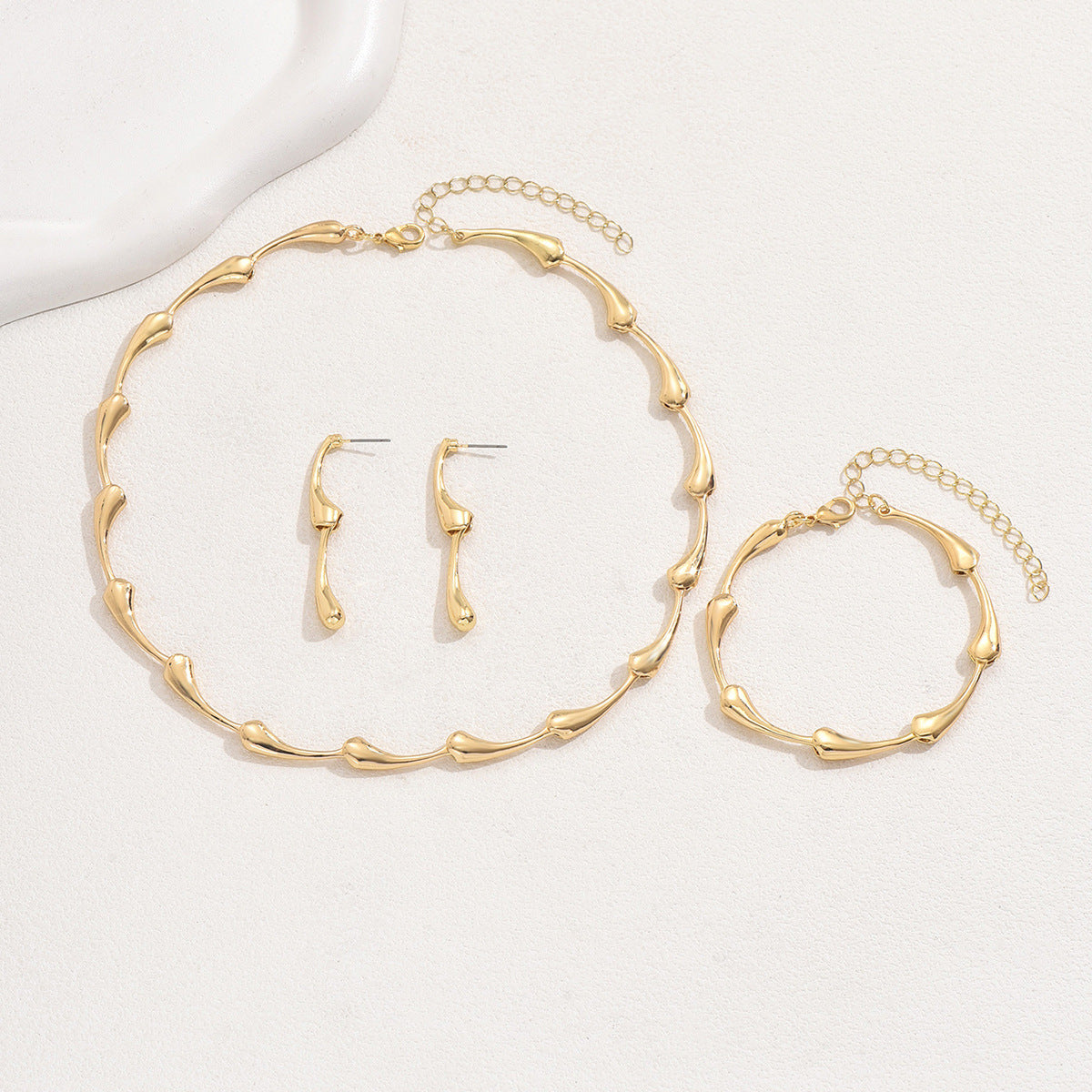 Set Collana Lunga Minimalista con Giunto di Bambù, Orecchini e Bracciale Coordinati da Donna, Gioielli Placcati in Lega