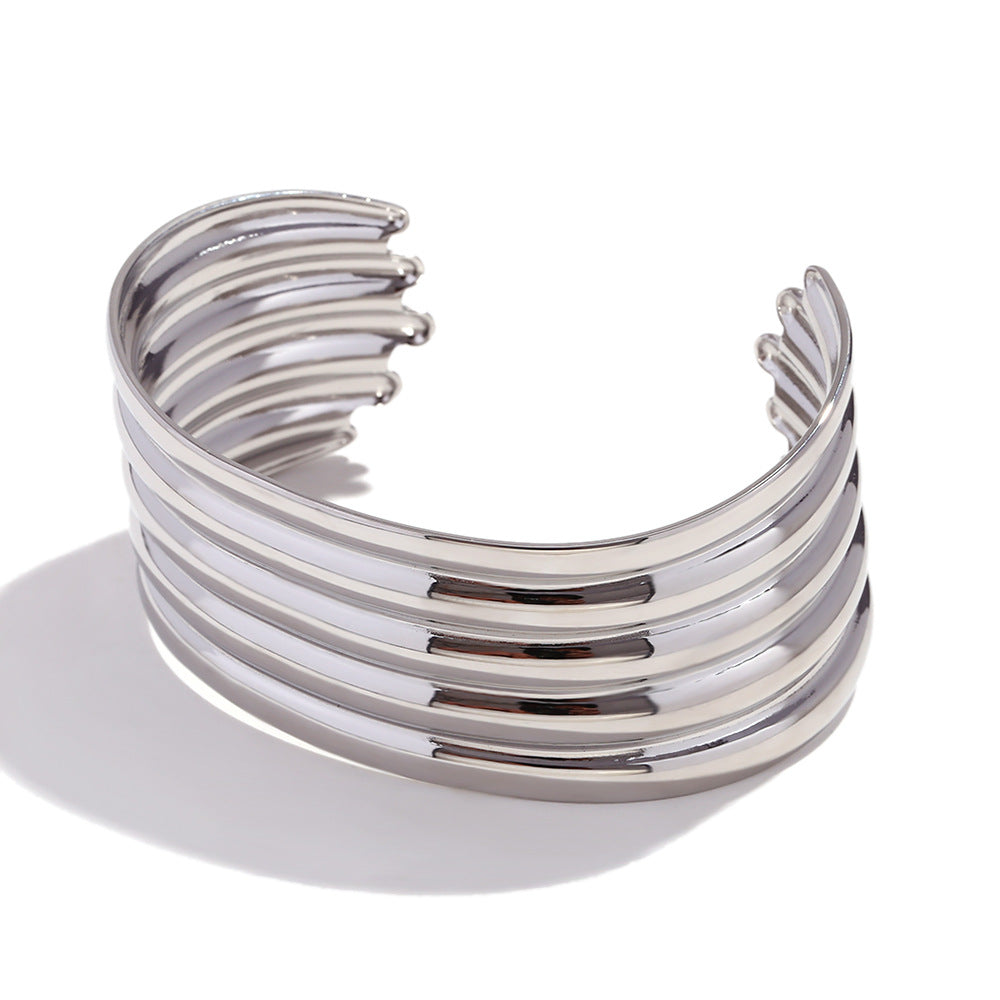 Brazalete Abierto Ancho de Acero Inoxidable con Chapado en Oro de 18K para Mujer, Estilo Minimalista
