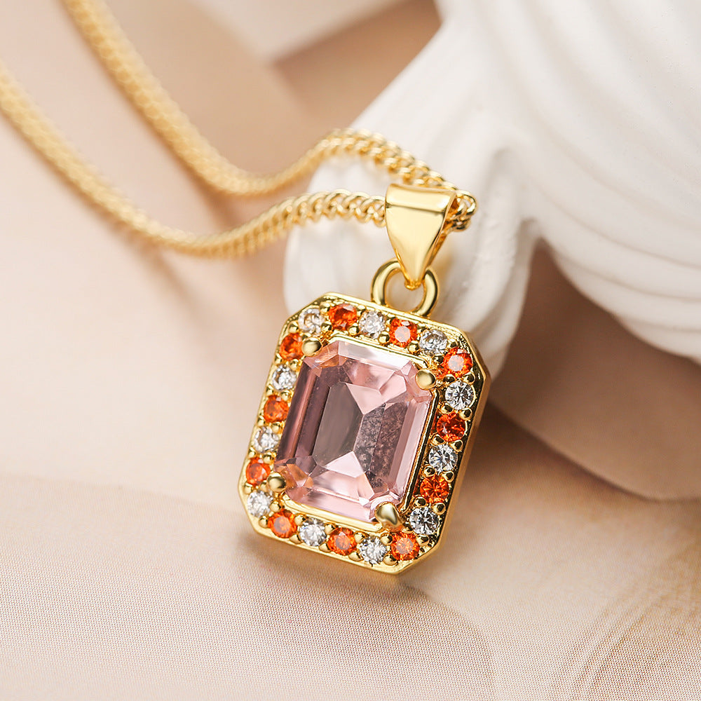 Collana Pendente Quadrata Geometrica con Zirconi per Donna in Rame dal Design Minimalista e Adatto all'Ufficio