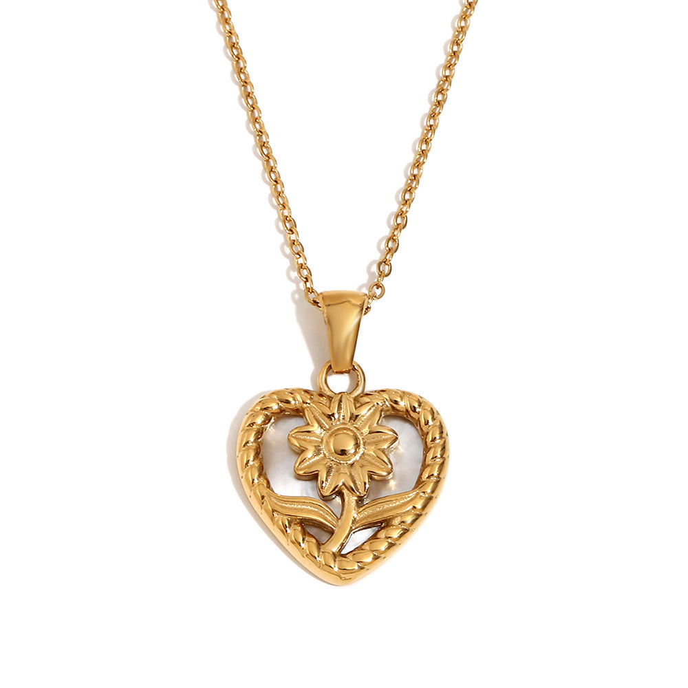 Fashionable Minimalist Heart-Shaped Stainless Steel Pendant Necklace with 18K Gold Plating for Women