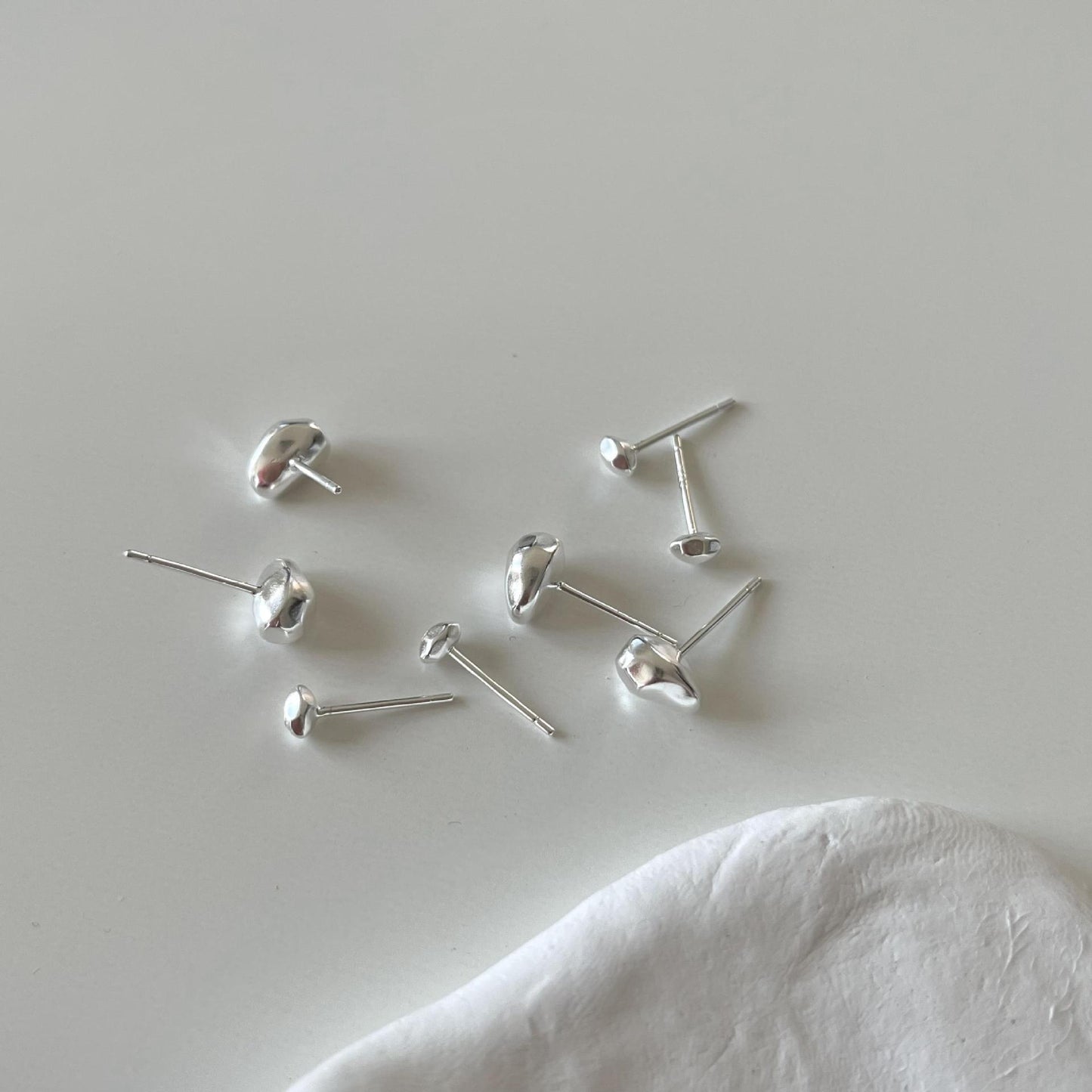 Orecchini a perno minimalisti a forma di stella in argento sterling 925 con pietre cubiche sfaccettate geometriche