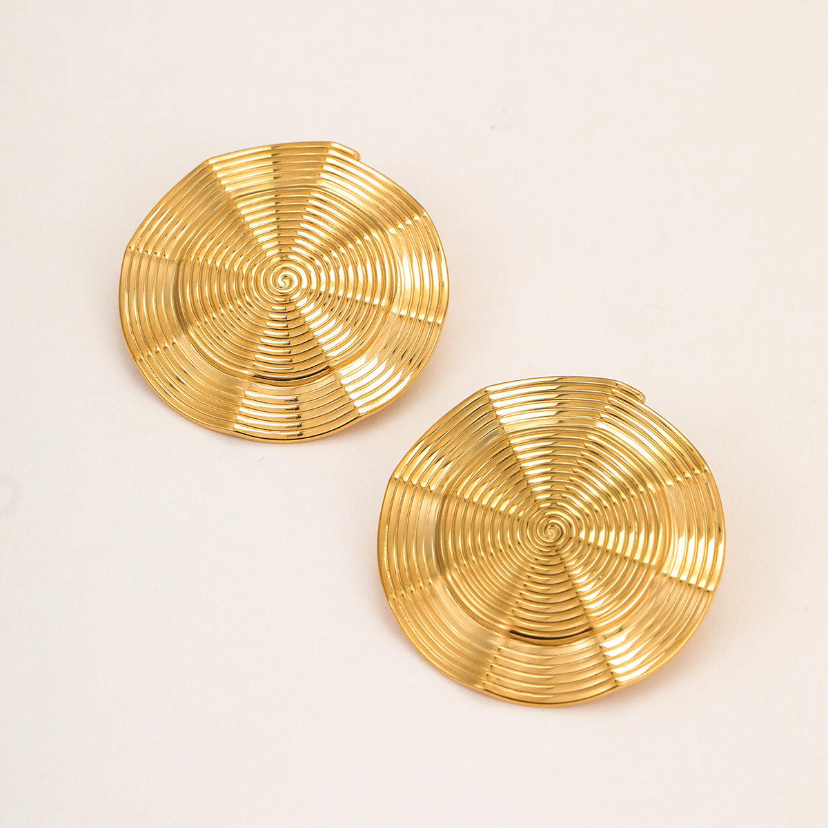 Pendientes de compás redondos geométricos vintage de acero inoxidable con baño de oro de 18 quilates para mujer