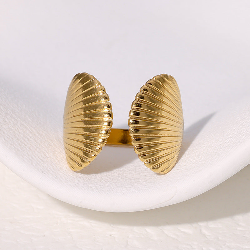 Anello aperto personalizzato a forma di conchiglia in acciaio inossidabile con placcatura in oro 18 carati da donna
