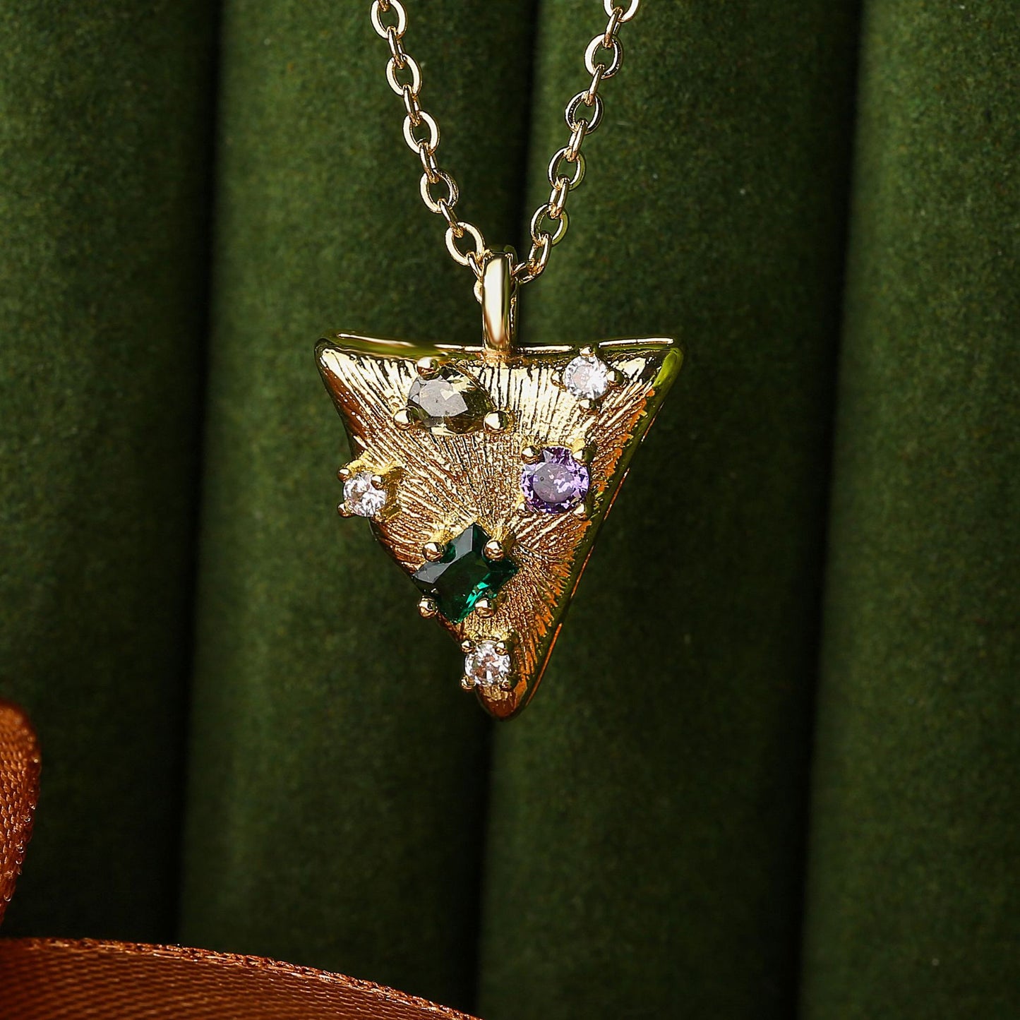 Geometric Star Pendant Necklace for Women in Copper with 18K Gold Plating and Zircon Inlay