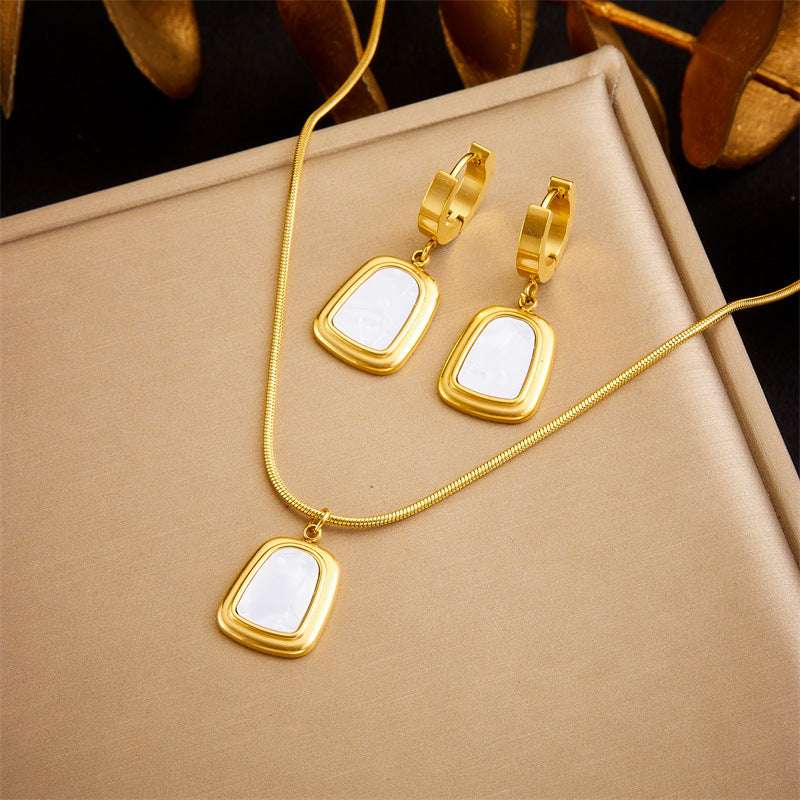 Vintage-Inspired Geometric Trapezoid Pendant Necklace and Earrings Set in Gold-Plated Stainless Steel for Women