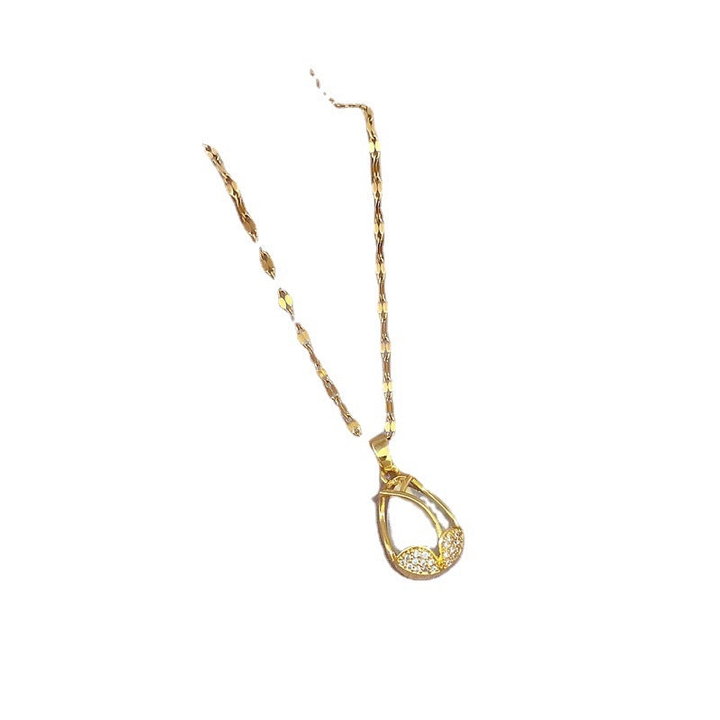 Collar de Acero de Titanio Geométrico con Zirconia Pavé Exótico de Lujo y Baño de Oro