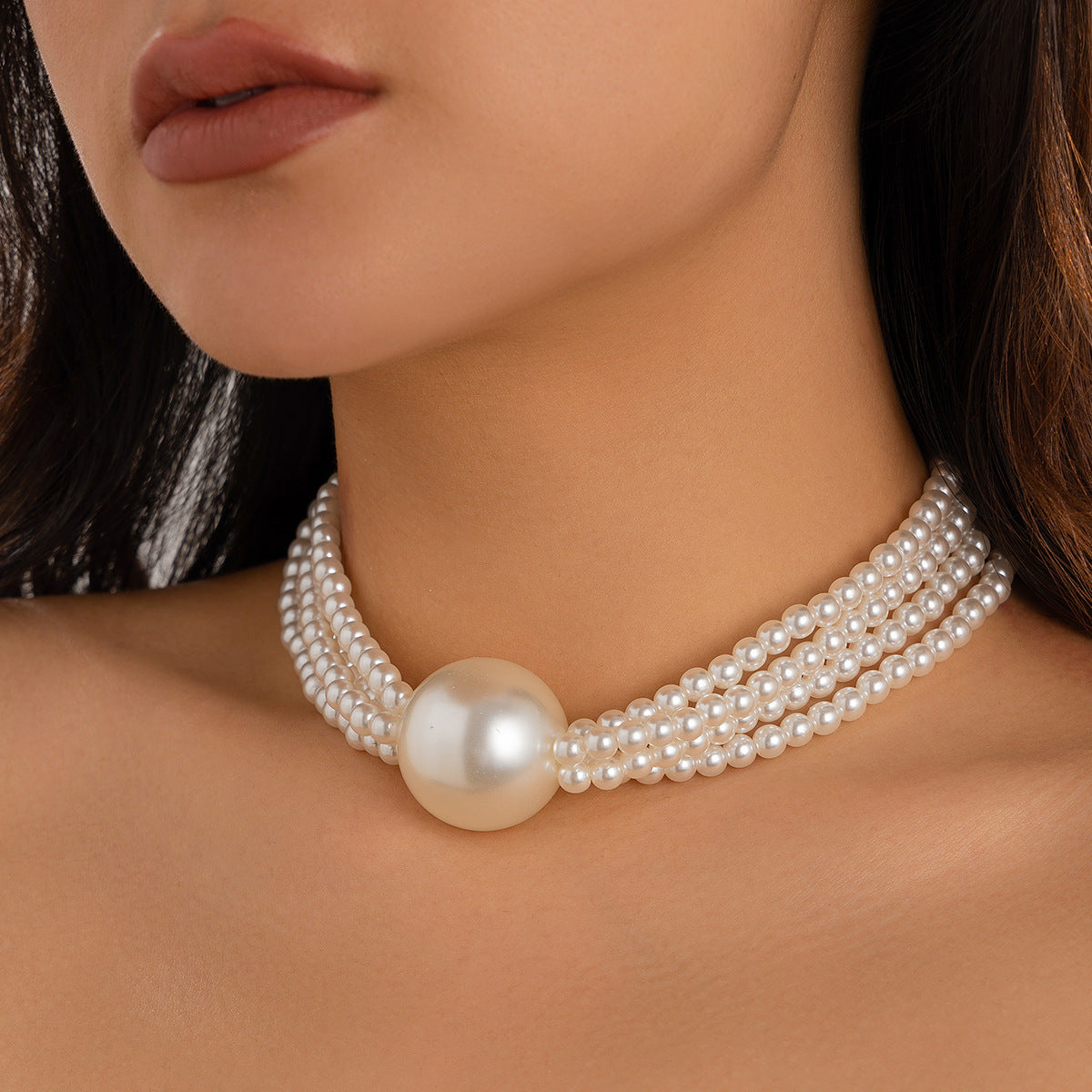 Collar de Perlas Geométricas Exageradas para Mujer con Cadena de Cuentas Multicapa Bañada y Detalles de Borlas