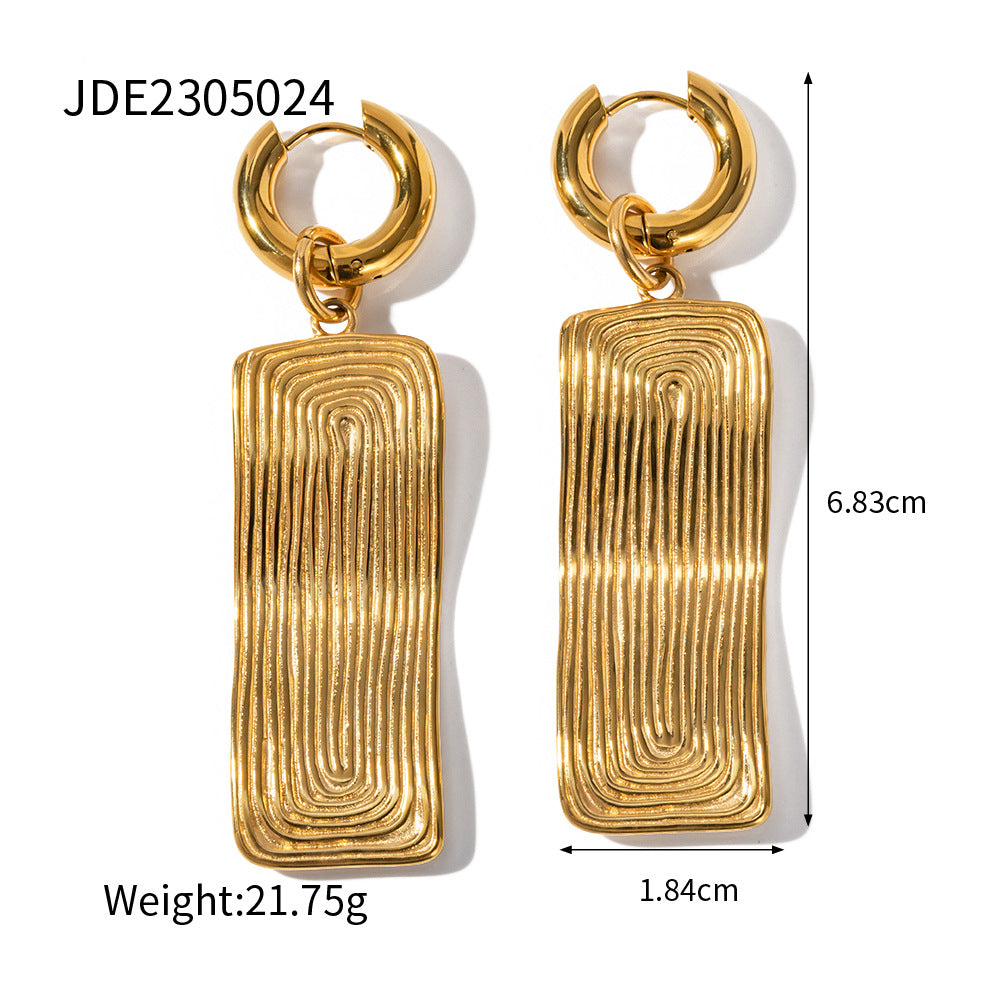 Minimalist Geometric Rectangle Pendant Necklace for Women in Titanium Steel with 18K Gold Plating on Stainless Steel Chain