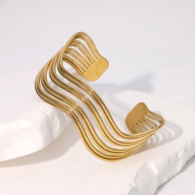 Bracciale da donna in acciaio inossidabile a linea geometrica minimalista con finitura placcata